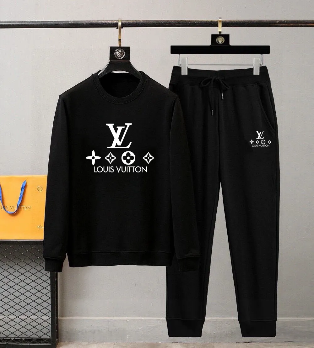 🅿️380 [LV Louis Vuitton] (Fat Man Gospel) hot-selling suit is coming. Focus on the original version of the official website. 2025 new hot-selling sweatshirt suit. The original order is hard to buy🇭🇰. It is the meticulous work of top designers for a fitting and perfect upper body effect. All-natural high-quality Roman cotton 100%, close-fitting comfort, noble and elegant! Original hardware embodies elegance and nobility! Counter size: M-5XL (maximum wear up to 220 pounds)